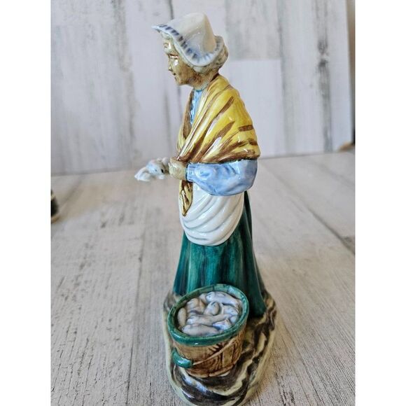 Gort American fish vendor 870 Lady vintage figurine sculpture - Picture 2 of 9